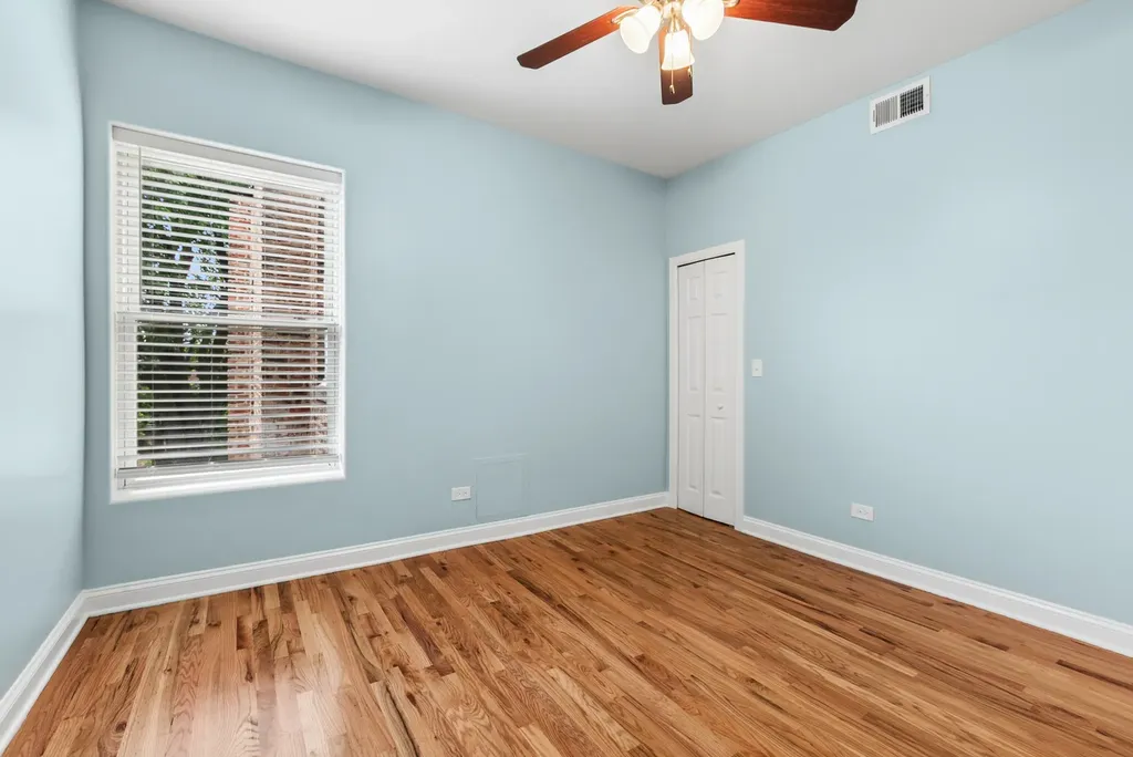 4614 South Calumet Avenue Chicago IL 60653