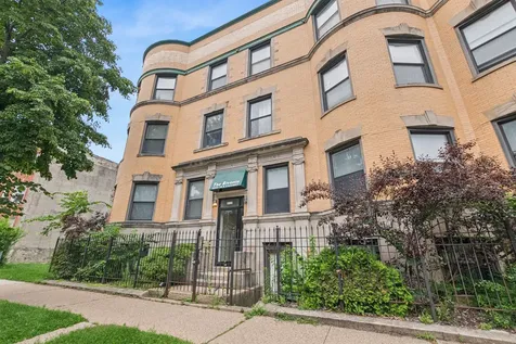 4614 South Calumet Avenue Chicago IL 60653