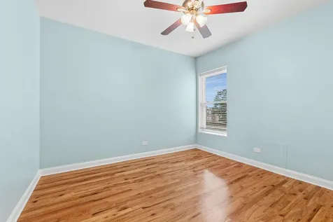 4614 South Calumet Avenue Chicago IL 60653
