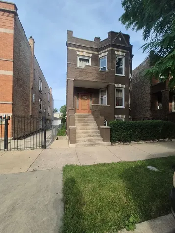 2813 South Lawndale Avenue Chicago IL 60623