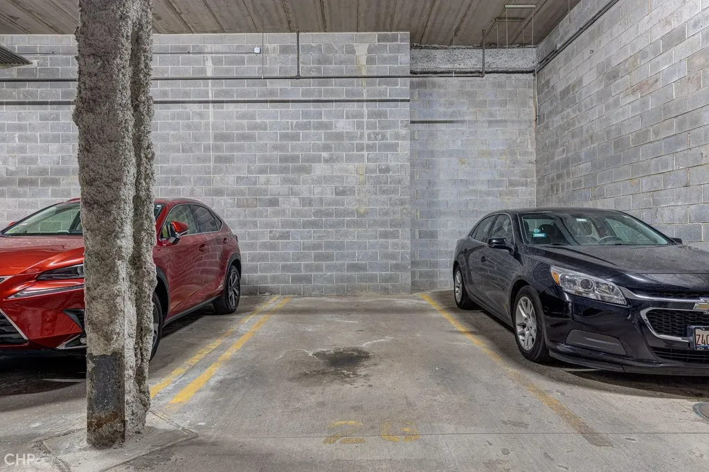 2 South Leavitt Street Chicago IL 60612