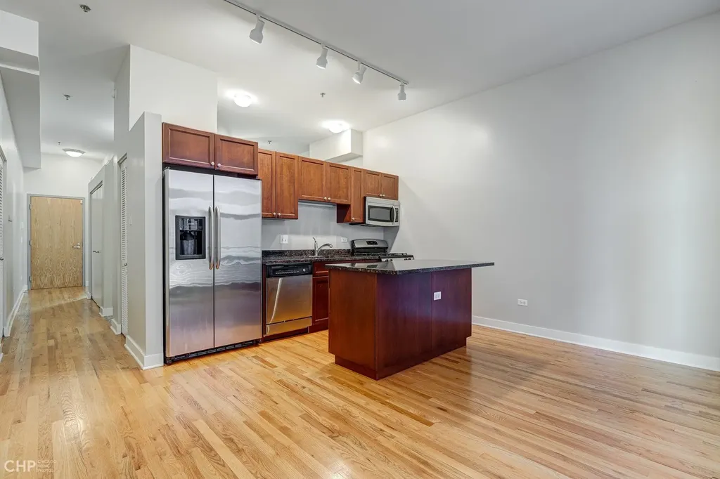2 South Leavitt Street Chicago IL 60612
