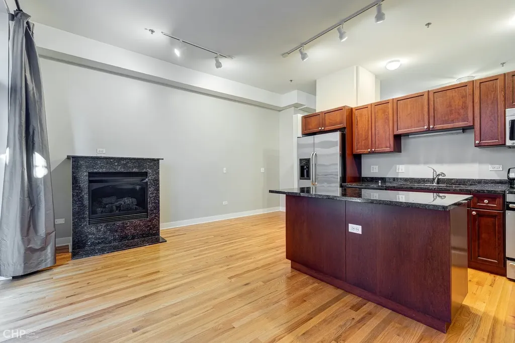 2 South Leavitt Street Chicago IL 60612