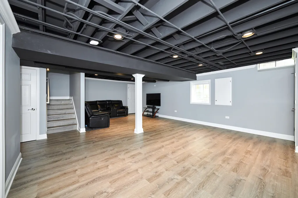 2468 Rosehall Lane Aurora IL 60503