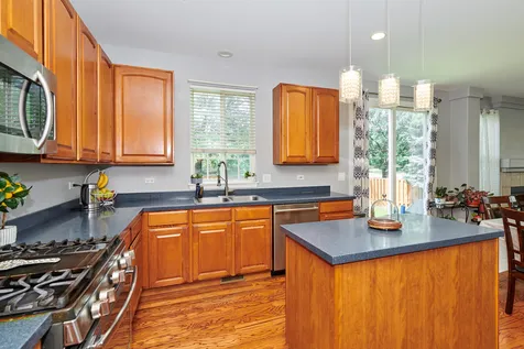 2468 Rosehall Lane Aurora IL 60503
