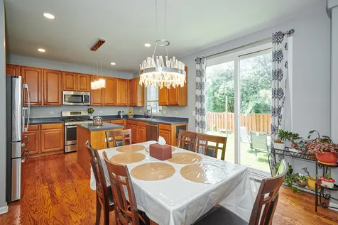 2468 Rosehall Lane Aurora IL 60503
