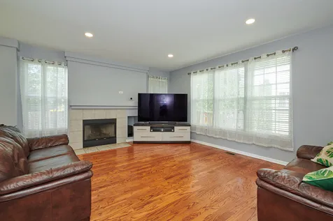 2468 Rosehall Lane Aurora IL 60503