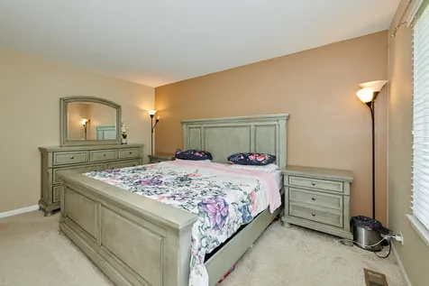 2468 Rosehall Lane Aurora IL 60503