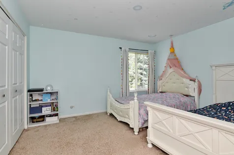 2468 Rosehall Lane Aurora IL 60503