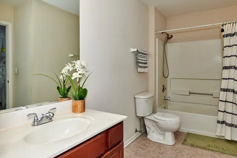 2468 Rosehall Lane Aurora IL 60503