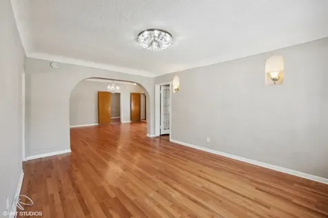 8223 West 30th Street North Riverside IL 60546