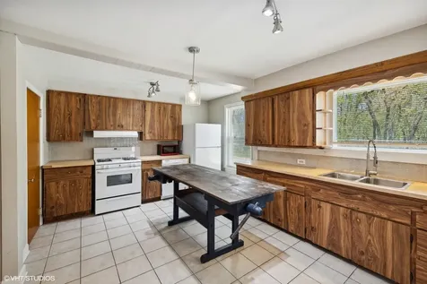8223 West 30th Street North Riverside IL 60546