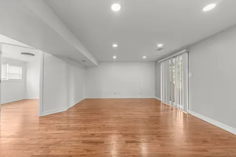 15954 Ozark Avenue Tinley Park IL 60477