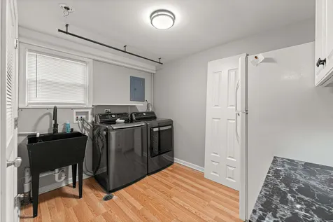 15954 Ozark Avenue Tinley Park IL 60477
