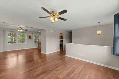 15954 Ozark Avenue Tinley Park IL 60477