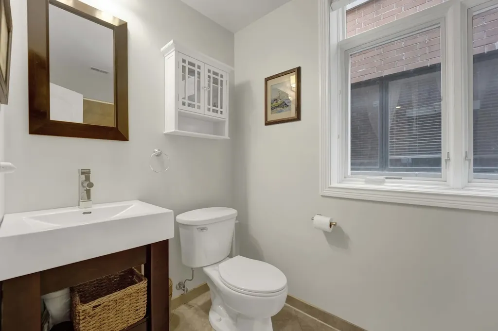 5006 North Western Avenue Chicago IL 60625