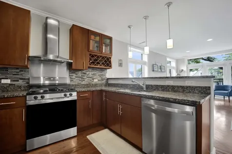 5006 North Western Avenue Chicago IL 60625