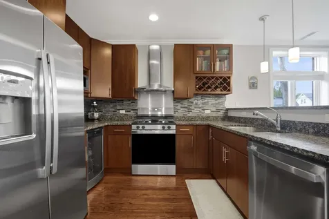 5006 North Western Avenue Chicago IL 60625