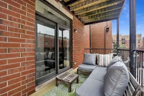 5006 North Western Avenue Chicago IL 60625