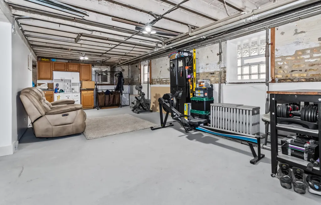 4839 North Kentucky Avenue Chicago IL 60630
