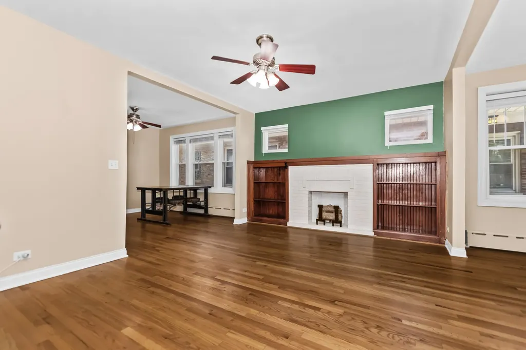 4839 North Kentucky Avenue Chicago IL 60630