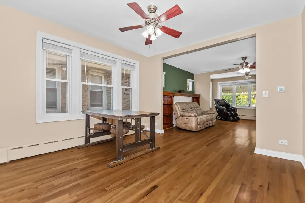 4839 North Kentucky Avenue Chicago IL 60630
