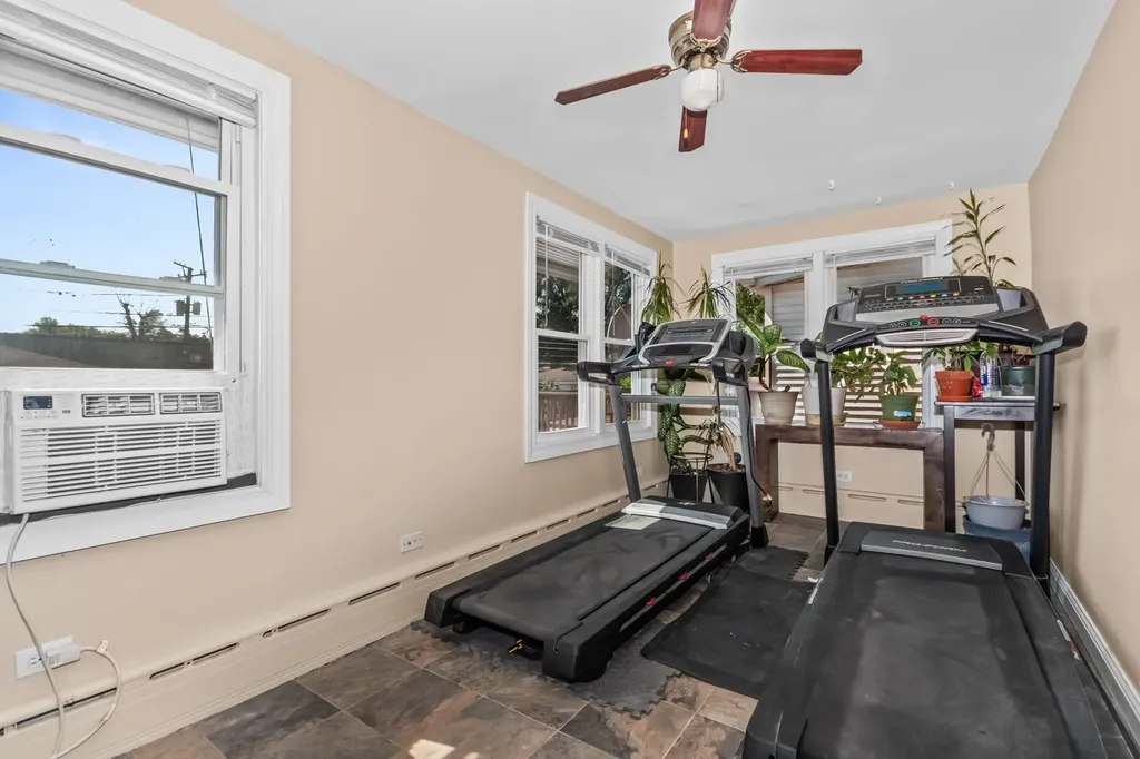 4839 North Kentucky Avenue Chicago IL 60630