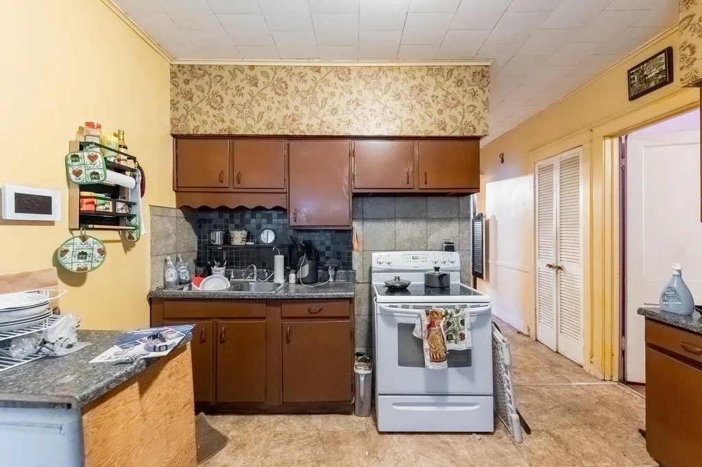 11849 South Wentworth Avenue Chicago IL 60628