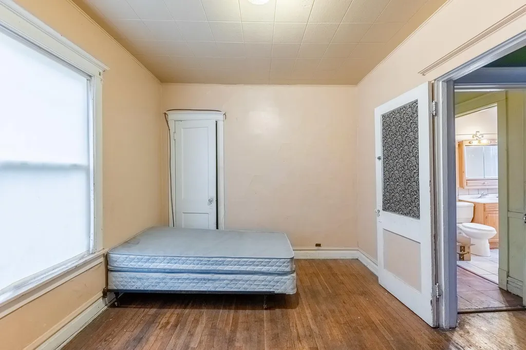 11849 South Wentworth Avenue Chicago IL 60628