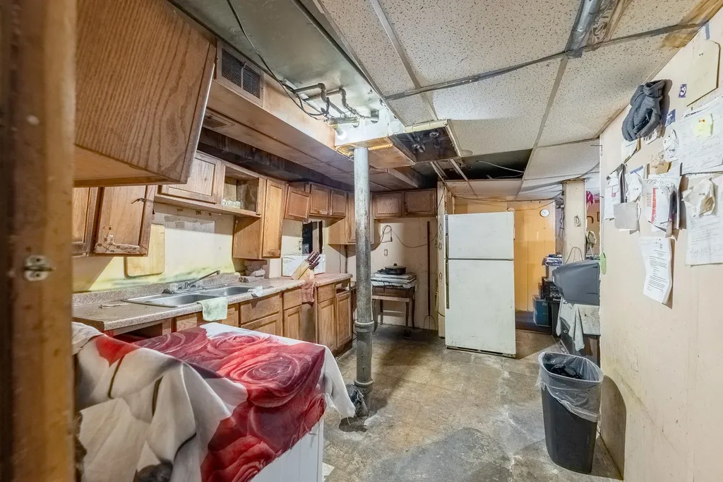 11849 South Wentworth Avenue Chicago IL 60628