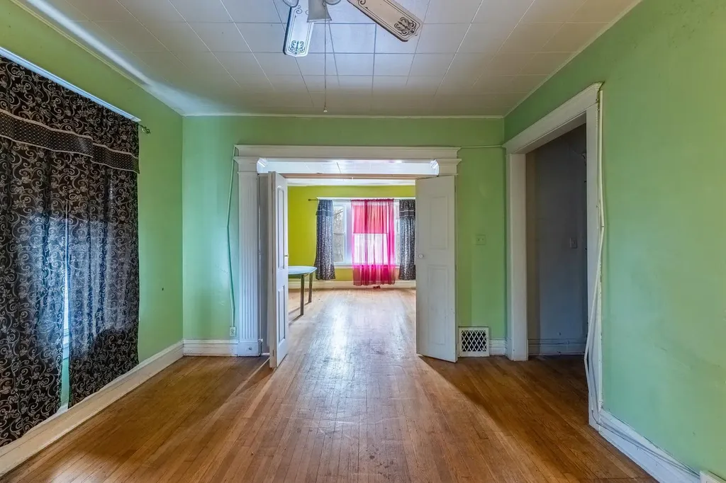 11849 South Wentworth Avenue Chicago IL 60628