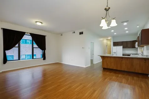 885 North Marshfield Avenue Chicago IL 60622
