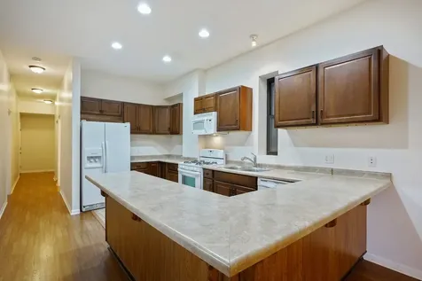 885 North Marshfield Avenue Chicago IL 60622