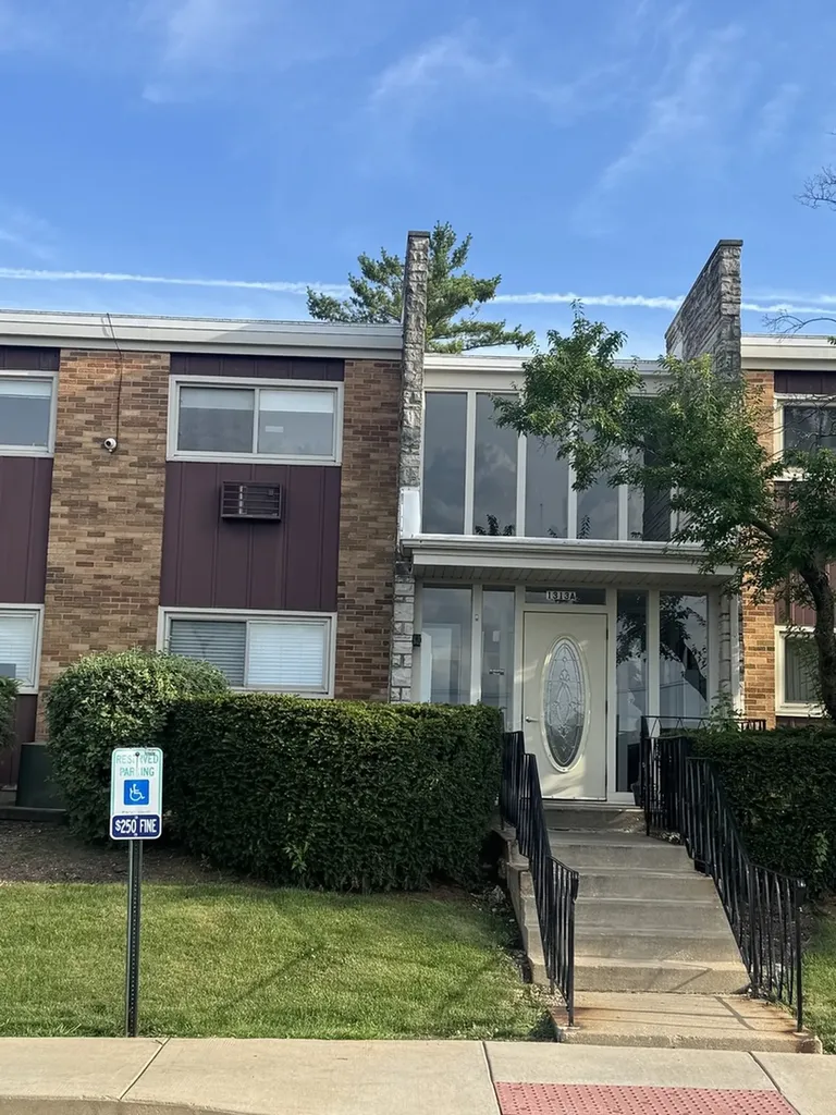 1313A South Rebecca Road Lombard IL 60148