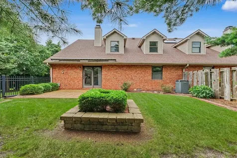 1325 Dickens Court Monticello IL 61856