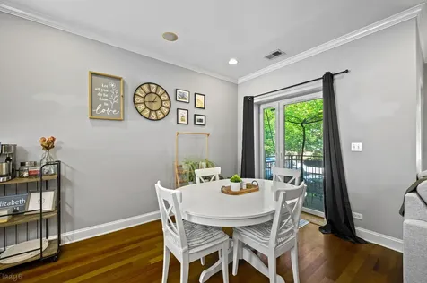 1949 West Leland Avenue Chicago IL 60640