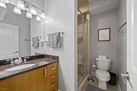 1949 West Leland Avenue Chicago IL 60640