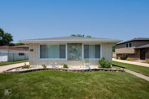 9132 Meade Avenue Oak Lawn IL 60453