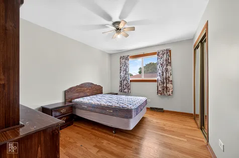 9132 Meade Avenue Oak Lawn IL 60453