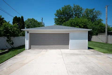 9132 Meade Avenue Oak Lawn IL 60453