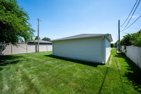 9132 Meade Avenue Oak Lawn IL 60453