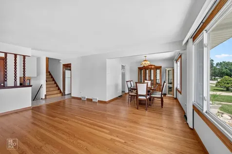 9132 Meade Avenue Oak Lawn IL 60453