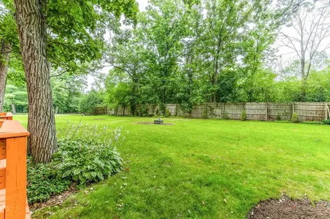 28 Plymouth Court Lincolnshire IL 60069