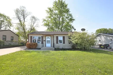 111 Elm Lane Streamwood IL 60107