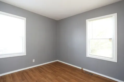 111 Elm Lane Streamwood IL 60107