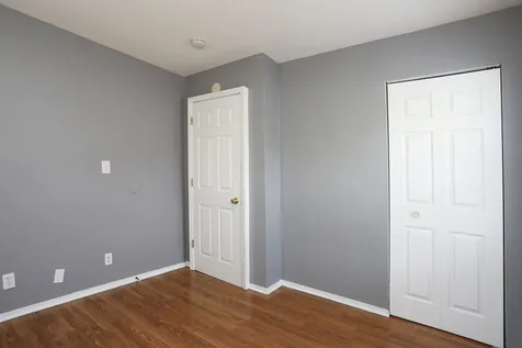 111 Elm Lane Streamwood IL 60107