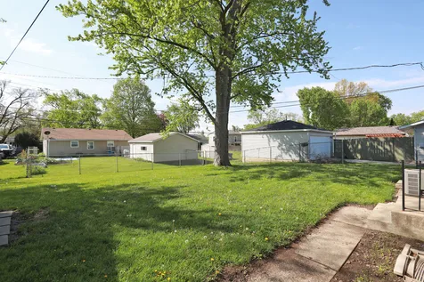 111 Elm Lane Streamwood IL 60107