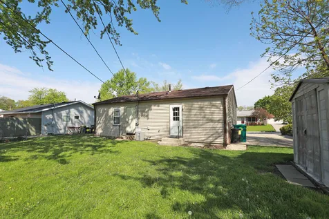 111 Elm Lane Streamwood IL 60107