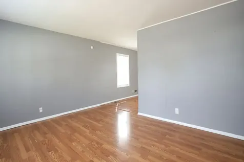 111 Elm Lane Streamwood IL 60107