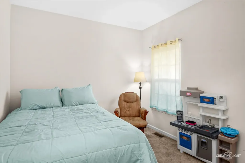 1648 Colchester Lane Aurora IL 60505